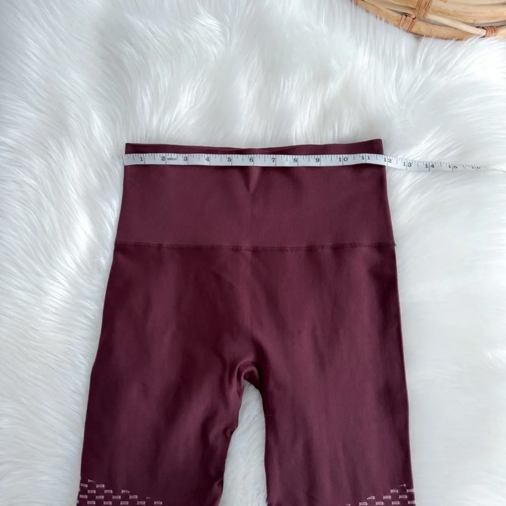 Spanx Look At Me Seamless Moto Leggings Wine Burgundy Red